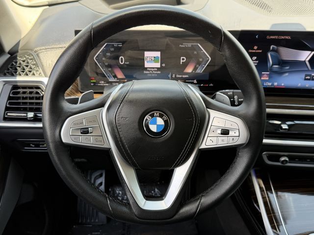 Used 2026 BMW X7 xDrive40i AWD/4WD image 12