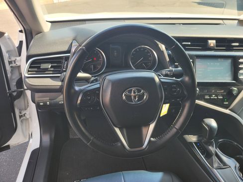Used 2018 Toyota Camry SE FWD image 26