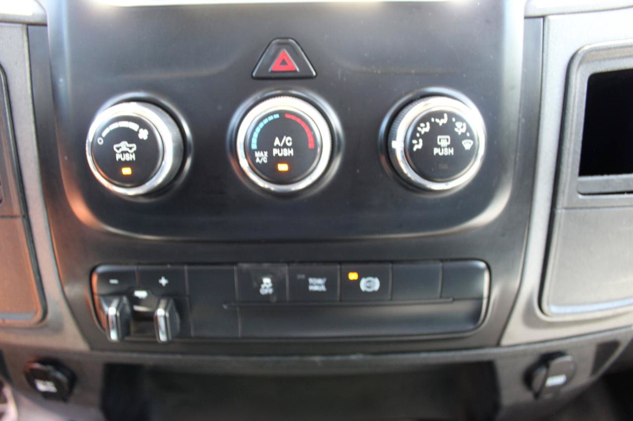Used 2014 RAM 2500 Tradesman w/ Chrome Appearance Group AWD/4WD image 27