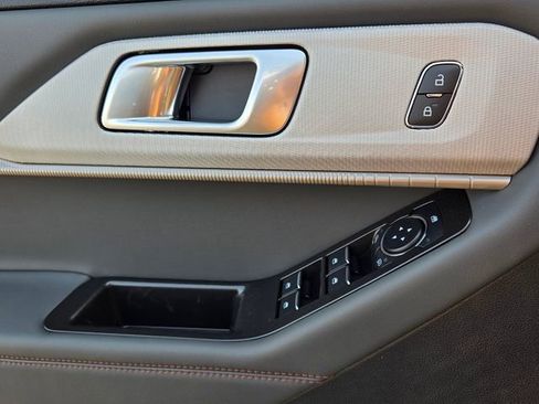 New 2026 Ford Explorer Active image 29