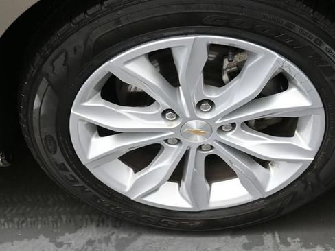 Used 2025 Chevrolet Malibu LT FWD image 29