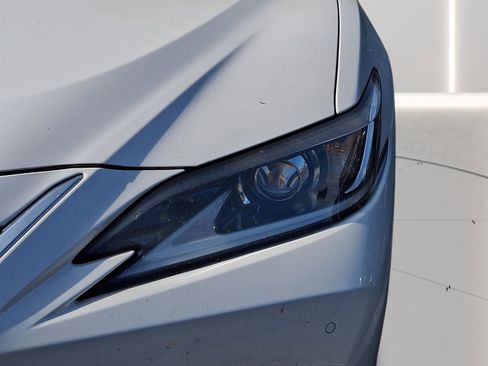 Used 2021 Lexus ES 350 w/ Premium Package image 10