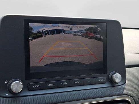 Used 2023 Hyundai Kona SE FWD image 17