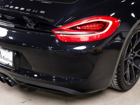 Used 2016 Porsche Cayman image 21