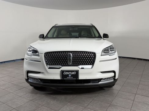 Used 2023 Lincoln Aviator Reserve w/ Equipment Group 201A AWD/4WD image 4