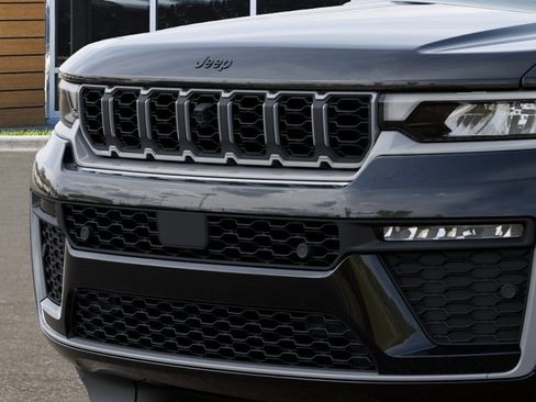 New 2026 Jeep Grand Cherokee L Limited image 11