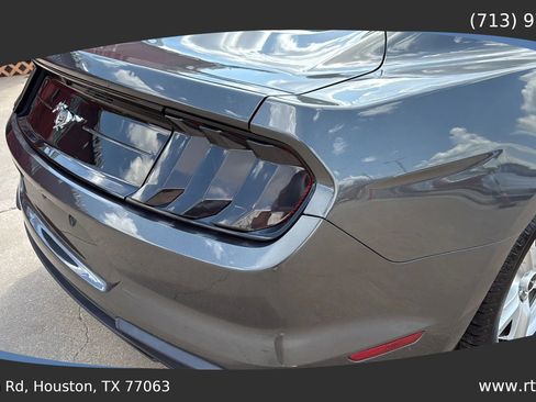 Used 2018 Ford Mustang Coupe image 17