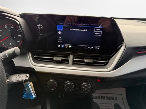 Certified 2024 Chevrolet Trax RS image 22