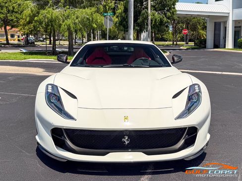 Used 2019 Ferrari 812 Superfast RWD image 6