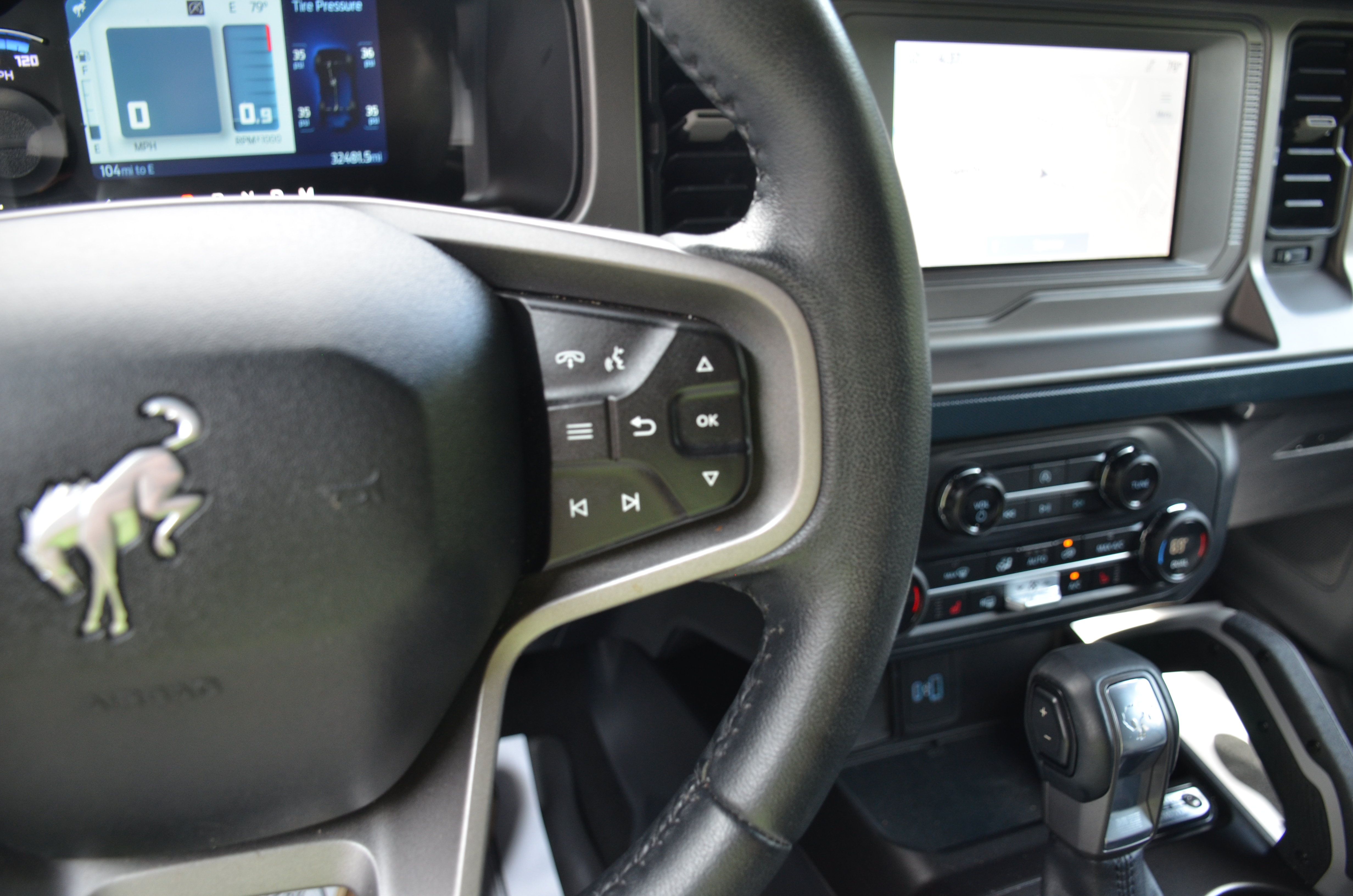 Used 2023 Ford Bronco Outer Banks w/ Sasquatch Package AWD/4WD image 48