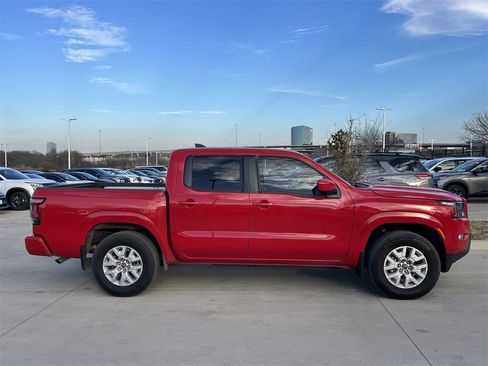 Certified 2023 Nissan Frontier SV w/ SV Convenience Package image 3