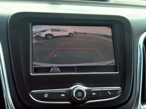 Used 2023 Chevrolet Equinox LT AWD/4WD image 19