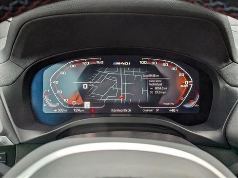 Certified 2025 BMW X4 M40i w/ Premium Package image 11