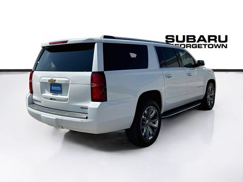 Used 2017 Chevrolet Suburban Premier RWD image 7