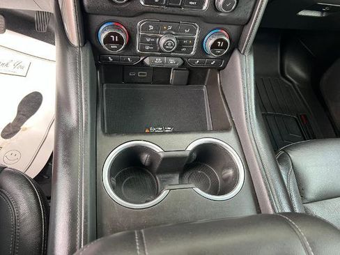 Used 2021 Chevrolet Suburban LT w/ LT Signature Package image 22