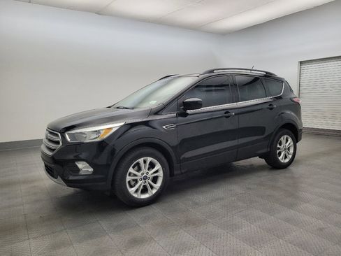 Used 2018 Ford Escape SE w/ SE Sync 3 Package image 2