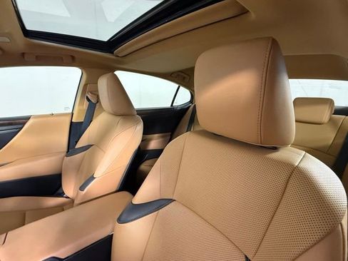 Used 2022 Lexus ES 350 w/ Premium Package FWD image 8