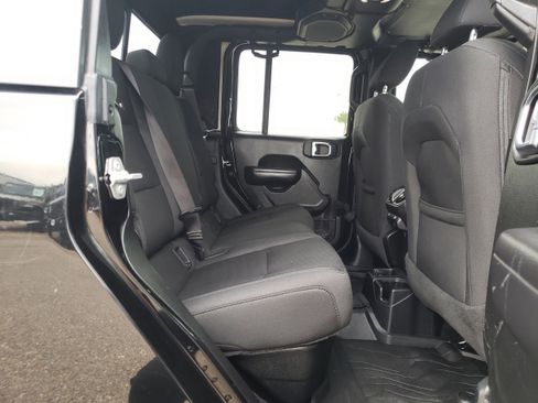 Used 2021 Jeep Gladiator Sport image 18