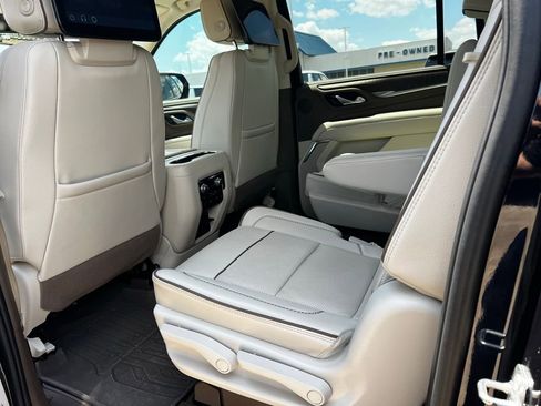 Used 2023 GMC Yukon XL Denali w/ Denali Reserve Package RWD image 19
