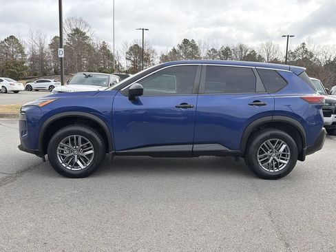 Used 2021 Nissan Rogue S image 2