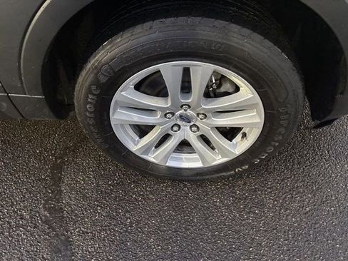 Used 2018 Ford Explorer XLT image 42