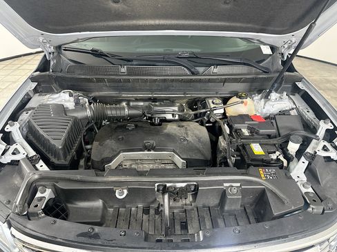 Used 2021 GMC Acadia SLE w/ Driver Convenience Package FWD image 35