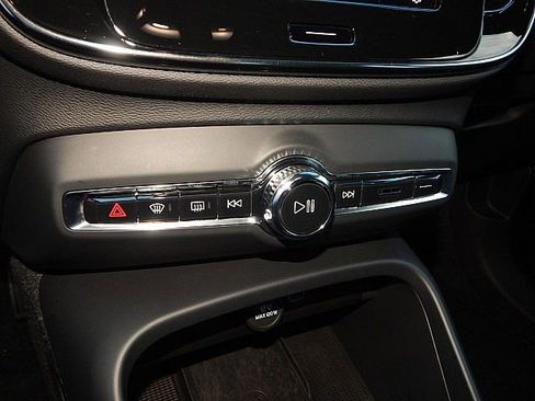 Certified 2023 Volvo XC40 Recharge Plus w/ Protection Package Premier image 25