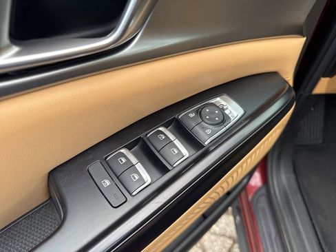 Used 2024 Kia Carnival LX FWD image 54