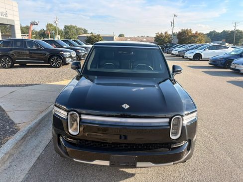 Used 2025 Rivian R1S Adventure AWD/4WD image 23