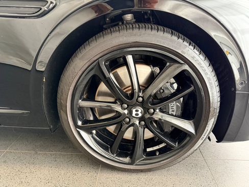 Used 2024 Bentley Flying Spur V8 AWD/4WD image 13