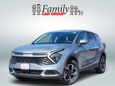 Used 2024 Kia Sportage LX image 1