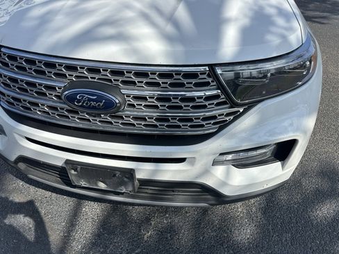 Used 2021 Ford Explorer Limited w/ Equipment Group 301A image 10