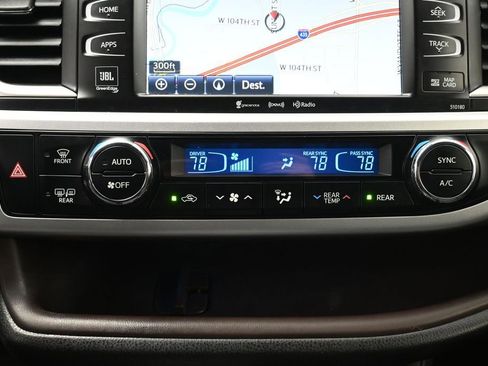 Used 2017 Toyota Highlander Limited w/ Protection Package #3 AWD/4WD image 24
