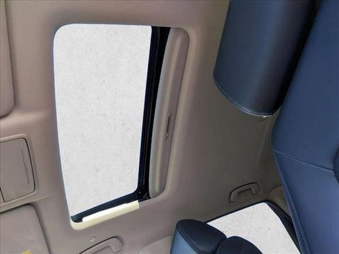 Used 2024 Honda CR-V EX-L image 15