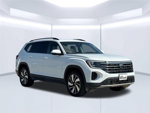 Used 2025 Volkswagen Atlas SE FWD image 10