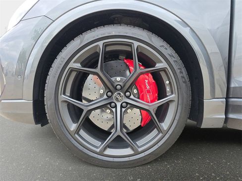 New 2025 Audi RS Q8 performance image 33