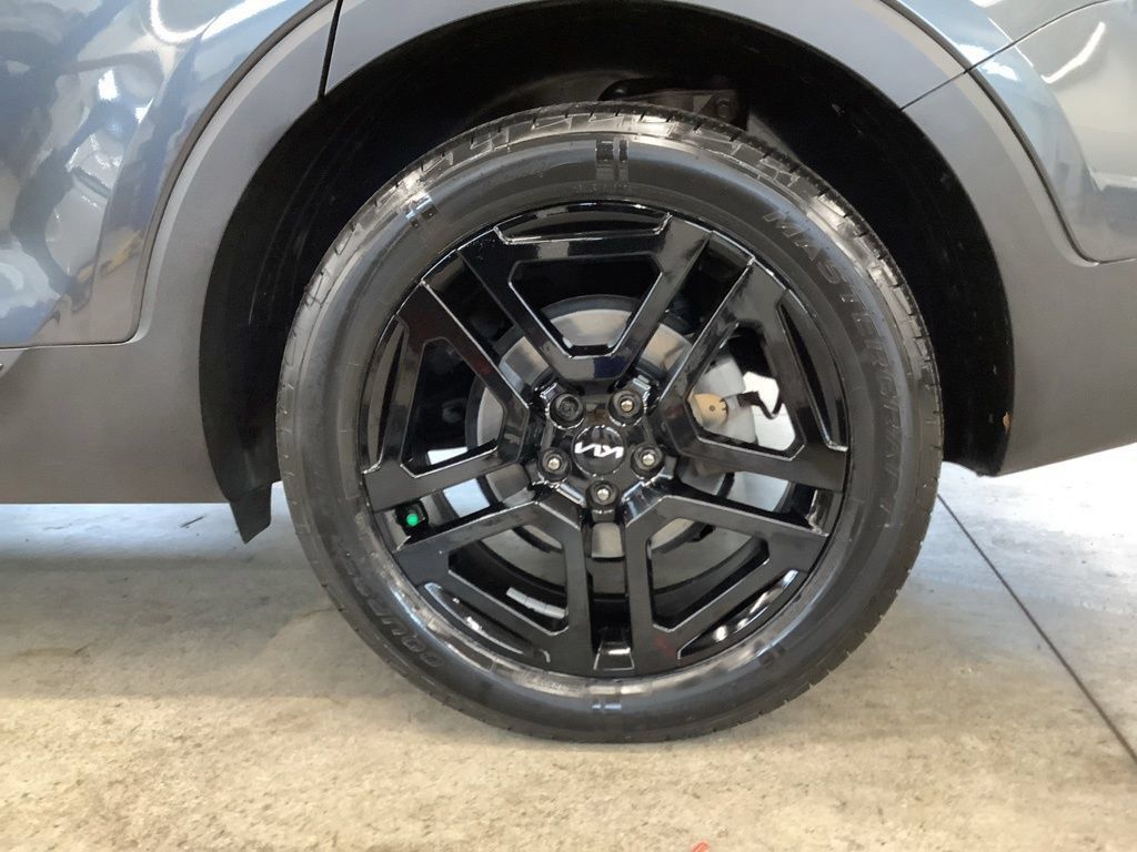 Certified 2024 Kia Telluride SX X-Line AWD/4WD image 29