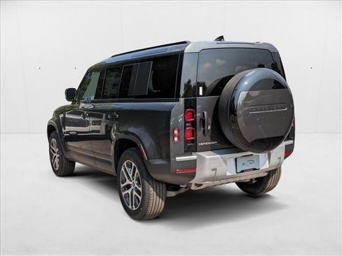 New 2025 Land Rover Defender 110 S image 9