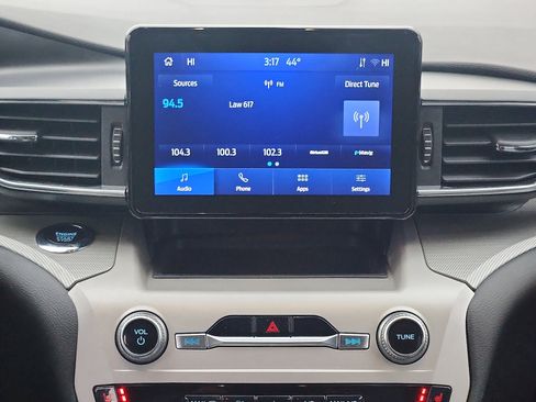 Certified 2023 Ford Explorer XLT w/ Equipment Group 202A image 17