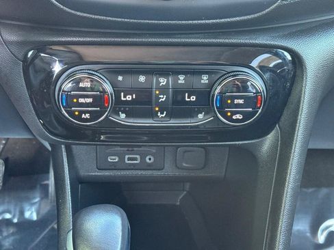 Used 2021 Buick Encore GX Essence w/ Advanced Technology Package AWD/4WD image 13