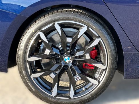 Used 2026 BMW 330i Sedan w/ M Sport Package RWD image 11