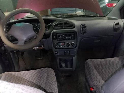 Used 1999 Plymouth Grand Voyager FWD image 30