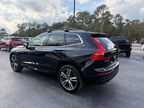 Used 2021 Volvo XC60 T5 Momentum w/ Advanced Package image 5
