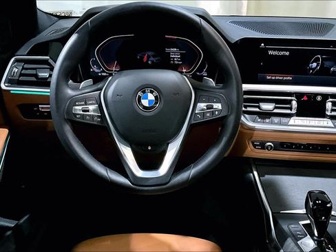 Used 2022 BMW 330i xDrive Sedan w/ Premium Package 2 AWD/4WD image 5