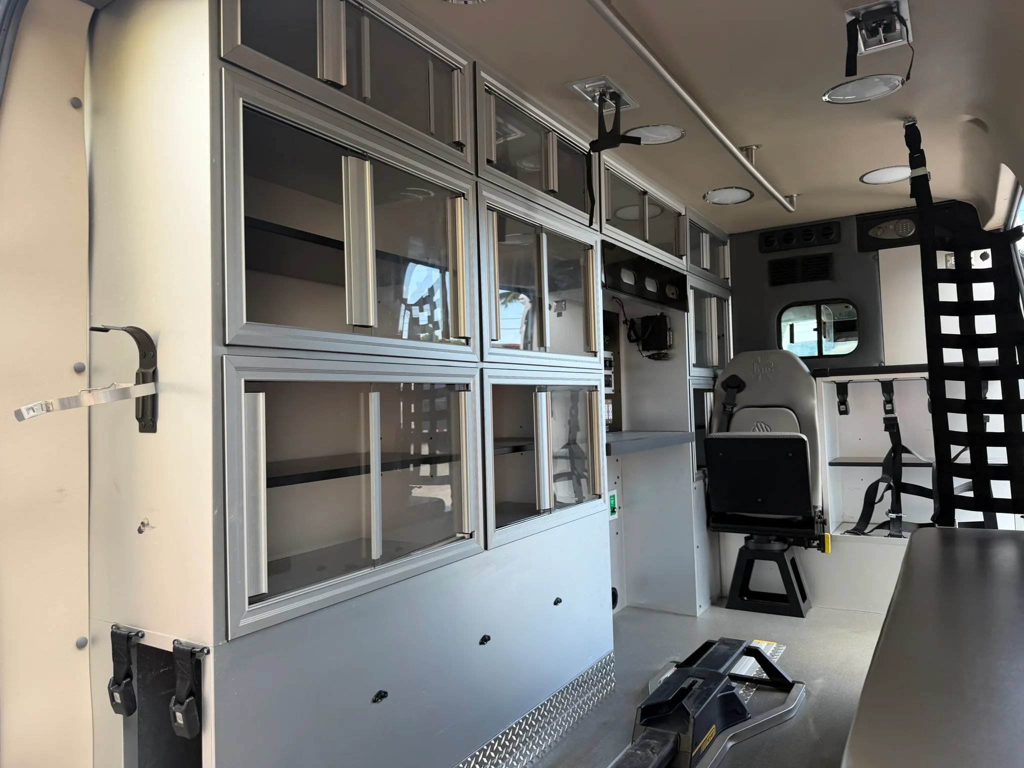 Used 2023 RAM ProMaster 2500 FWD image 9