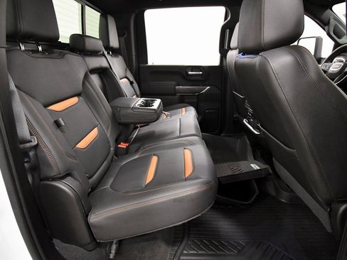 Used 2022 GMC Sierra 2500 AT4 w/ AT4 Preferred Package image 17