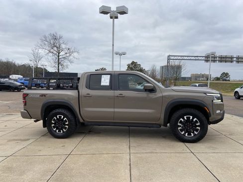 Used 2023 Nissan Frontier PRO-4X w/ Pro Convenience Package image 12