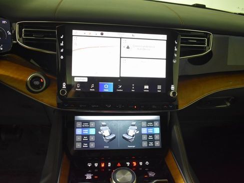 Used 2022 Jeep Grand Wagoneer Series II w/ Convenience Group III image 21