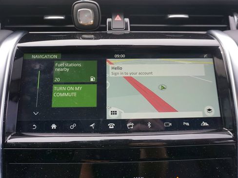 Used 2020 Land Rover Discovery Sport S image 11