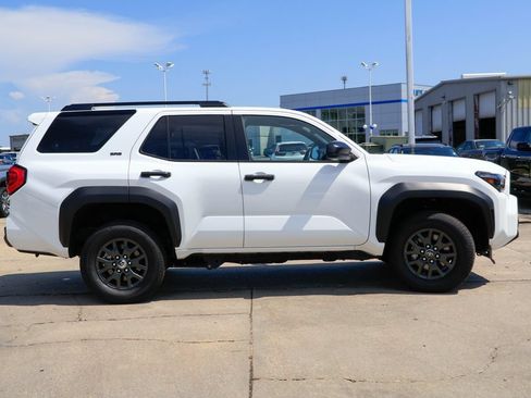 Used 2025 Toyota 4Runner SR5 RWD image 26